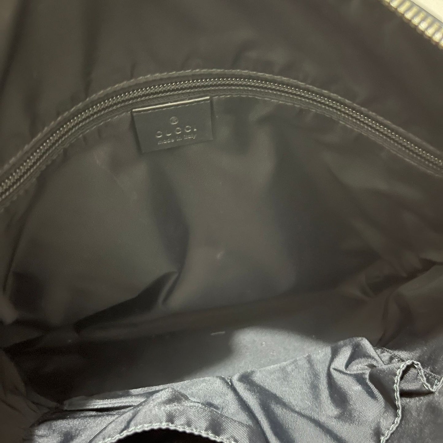 Gucci Messenger Bag Nylon Black – 7.5"H x 10"L x 3"W