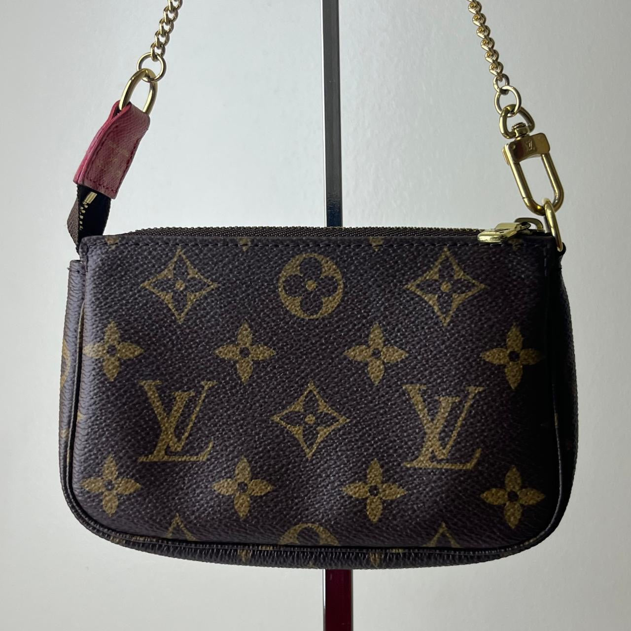 Louis Vuitton	Mini Pochette Printed