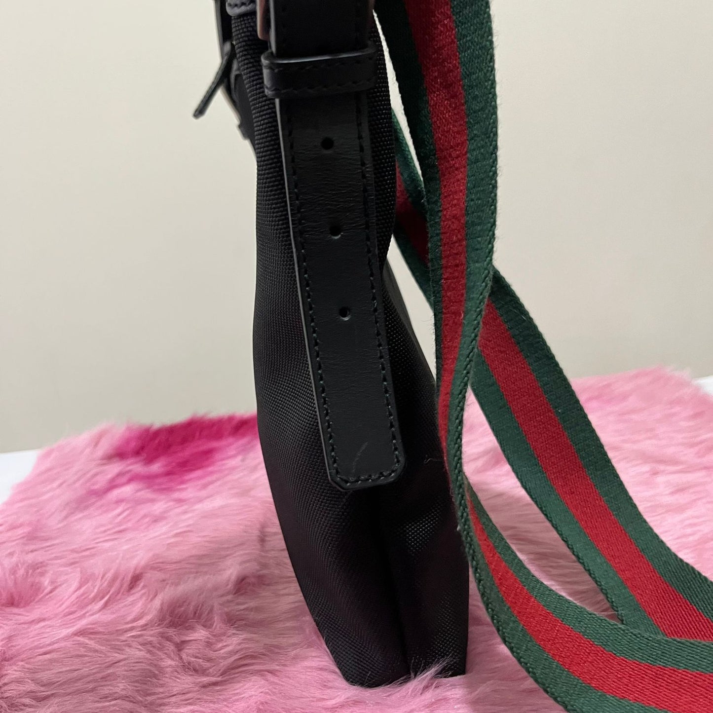 Gucci Messenger Bag Nylon Black – 7.5"H x 10"L x 3"W