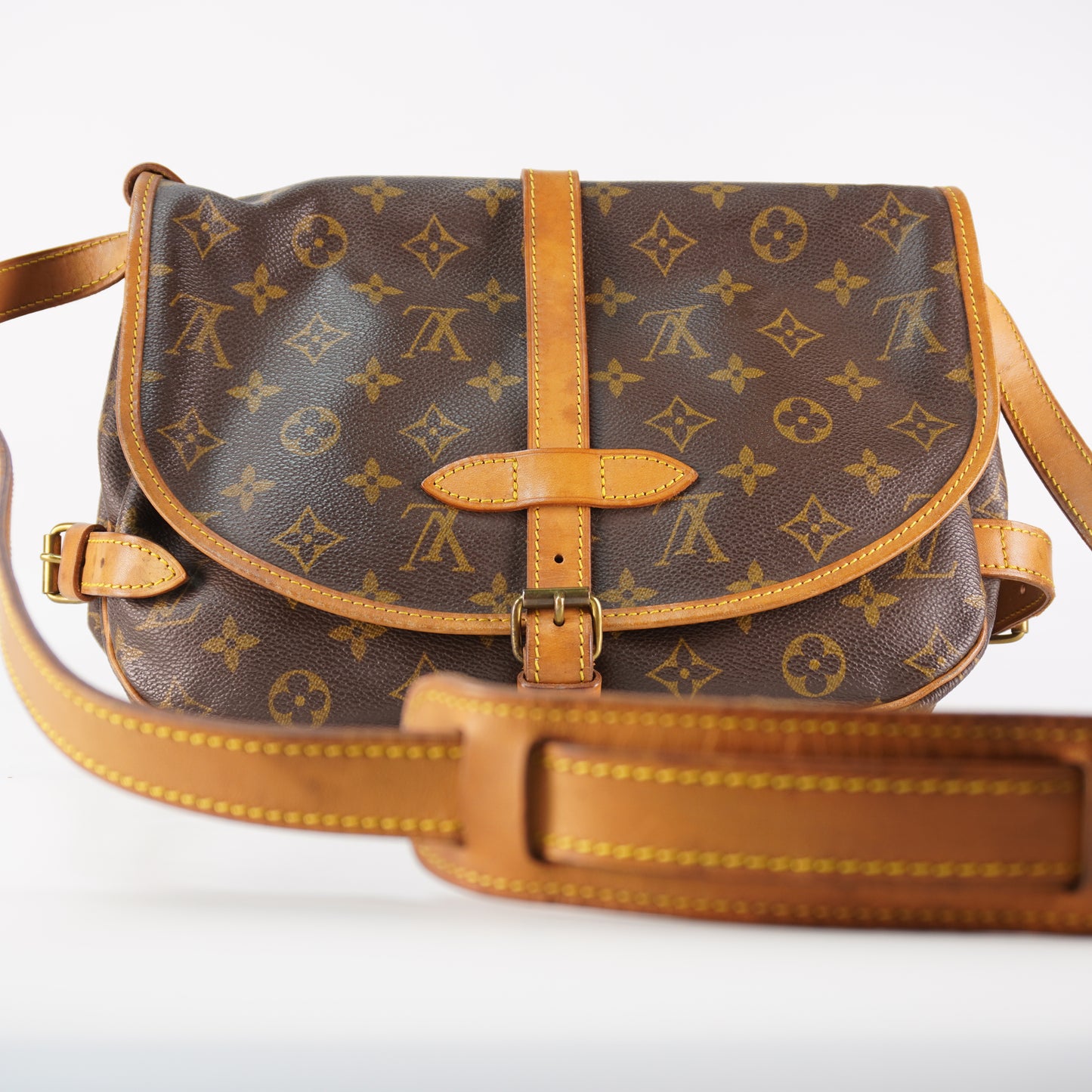 Louis Vuitton Saumur Mono