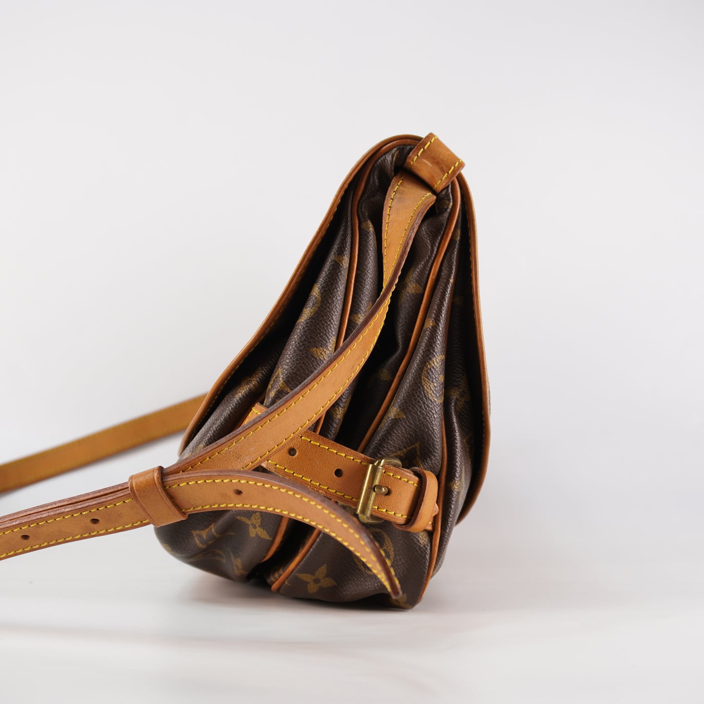 Louis Vuitton Saumur Mono