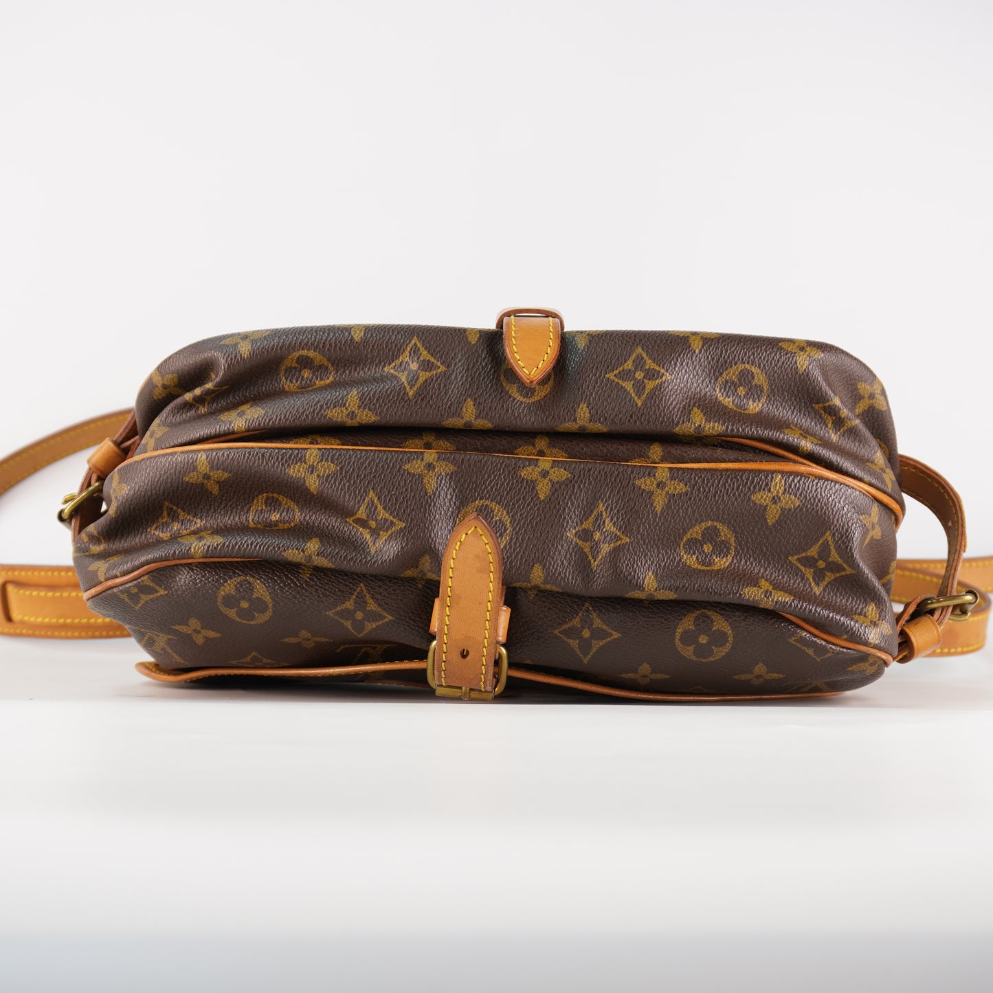 Louis Vuitton Saumur Mono