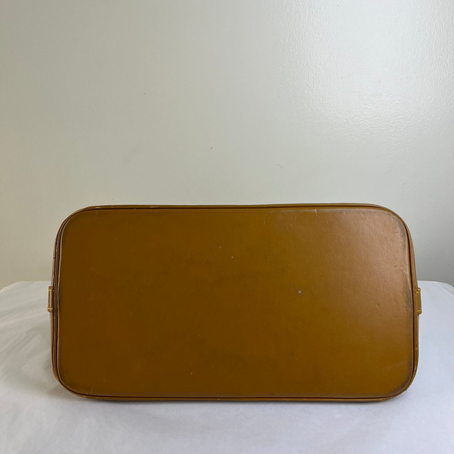 Louis Vuitton Alma PM Monogram Canvas – 9.4"H x 12.6"L x 6.3"W
