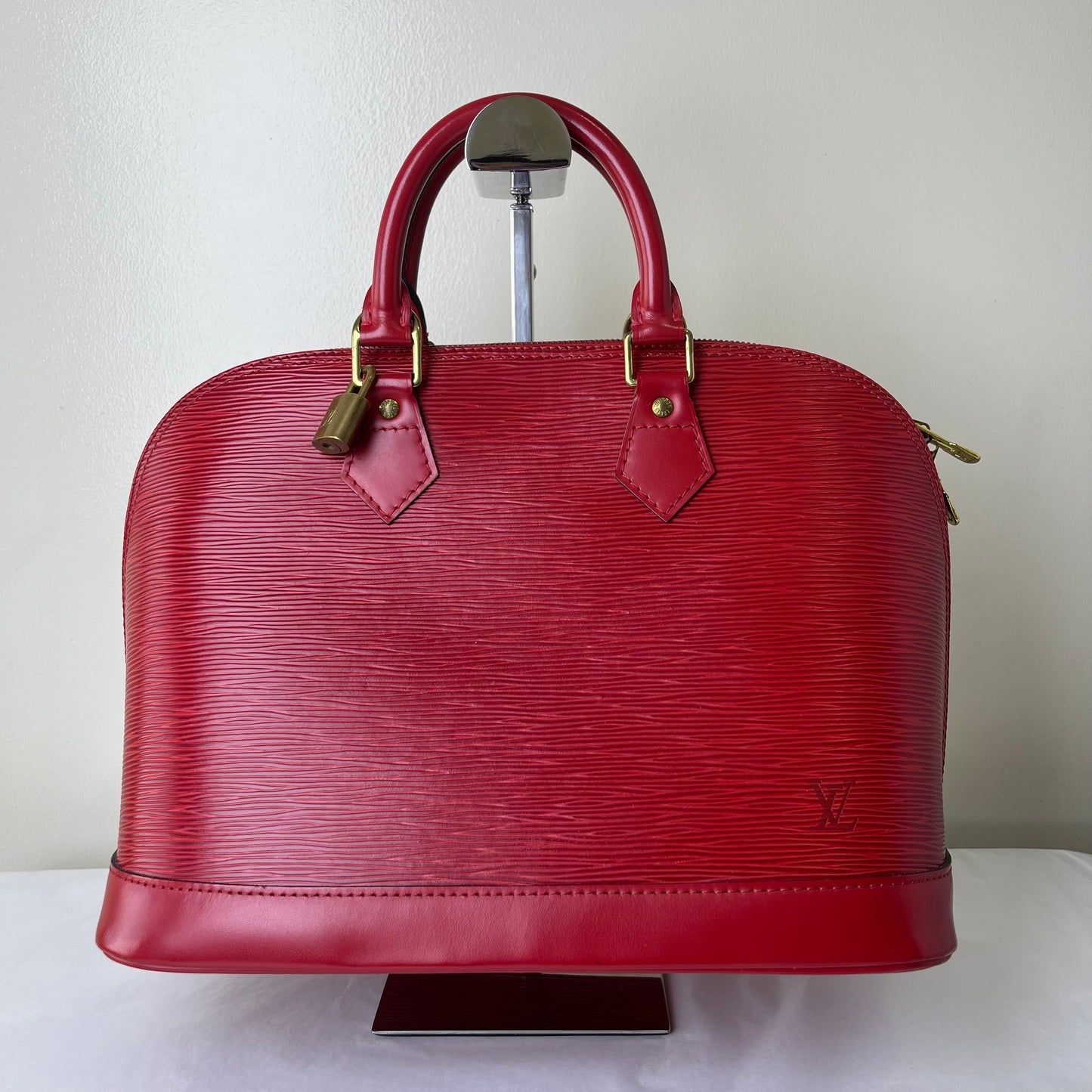 Louis Vuitton Alma PM Red – 9.4"H x 12.6"L x 6.3"W