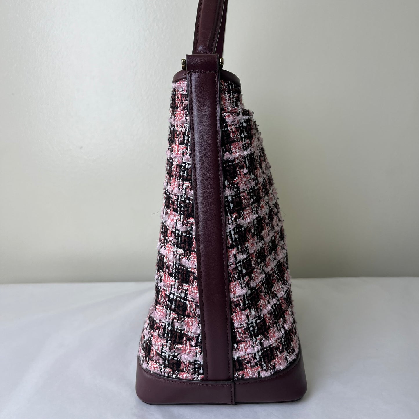 Kate Spade New York Reegan Bucket – 9.5"H x 8"L x 5"W