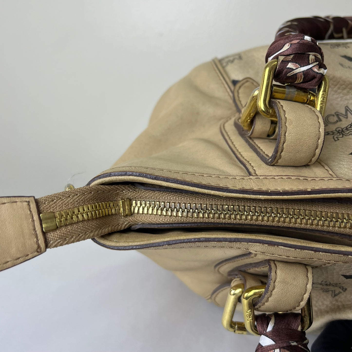 MCM Calfskin Visetos – 6.5"H x 9.5"L x 2.5"W