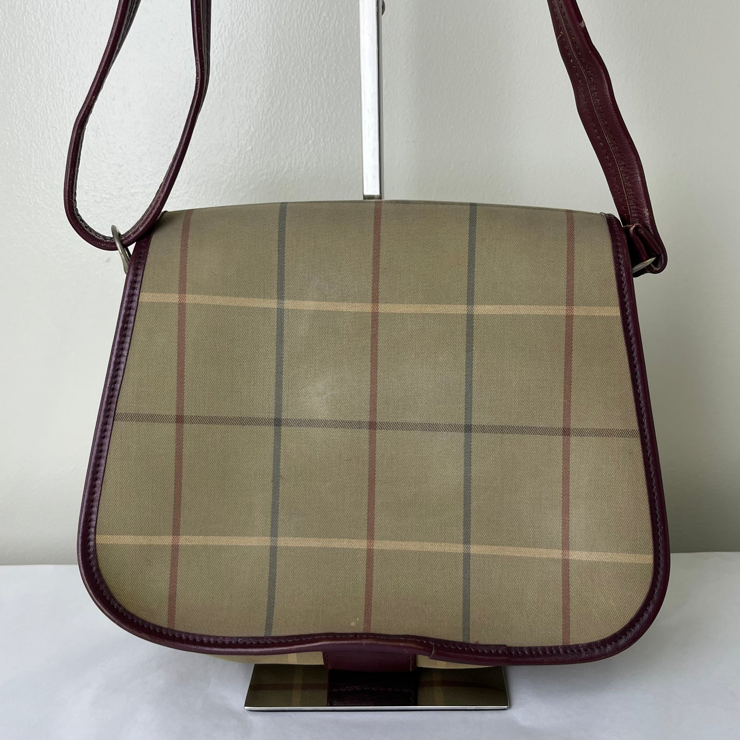 Burberry Vintage Saddle – 7.5"H x 10.2"L x 2.8"W