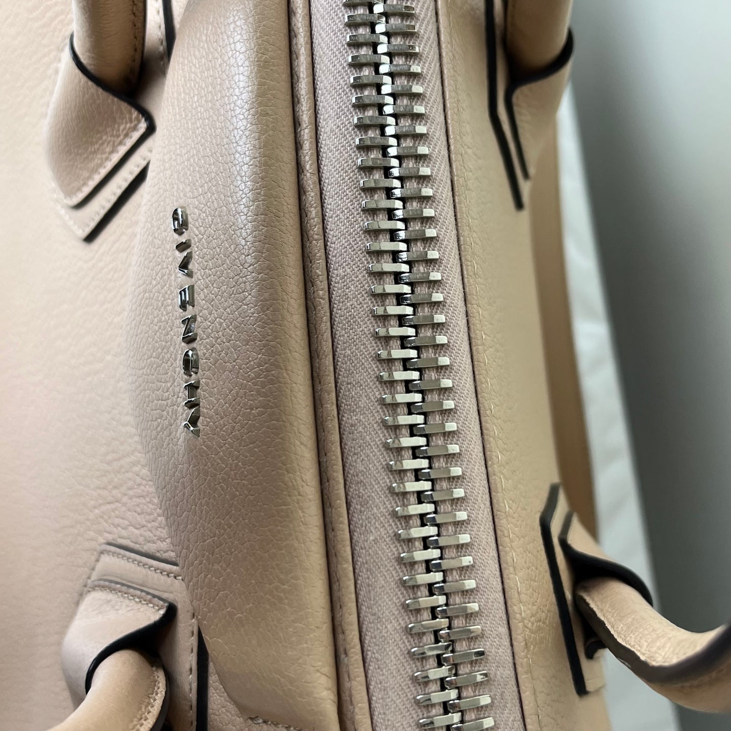 Givenchy Antigona Large Apricot – 10.2"H x 14"L x 6.3"W