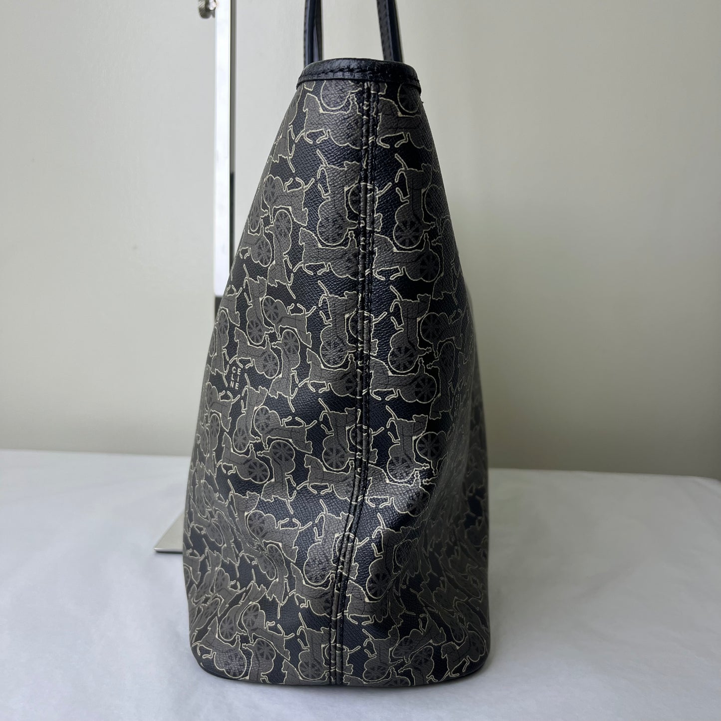 Celine Vintage Tote Black – 10.2"H x 13.8"L x 5.9"W