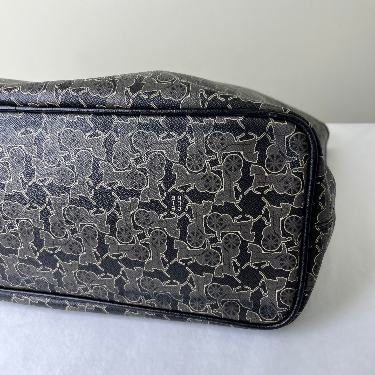 Celine Vintage Tote Black – 10.2"H x 13.8"L x 5.9"W