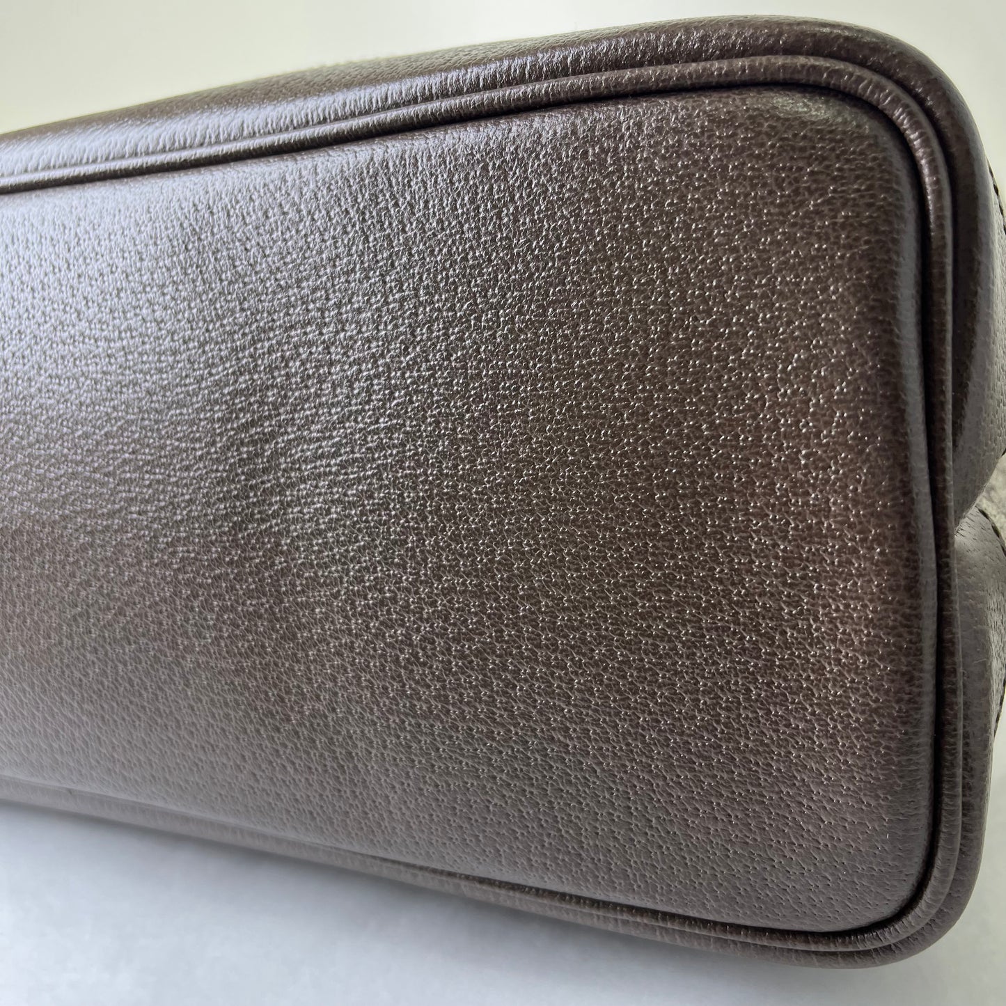Gucci Ophidia Tote Bag Large – 13.4"H x 13.4"L x 5.5"W