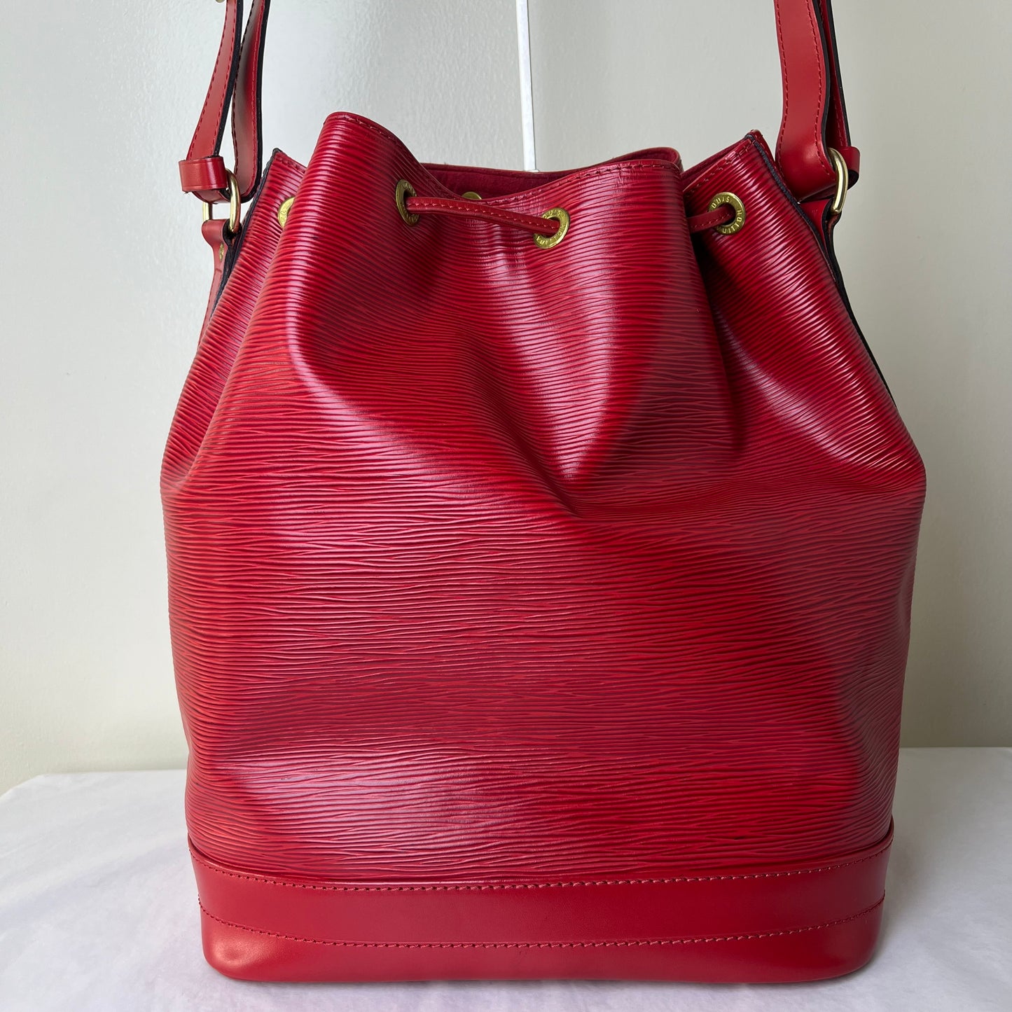 Louis Vuitton Noe MM Epi Red – 10.6"H x 13.4"L x 7.5"W
