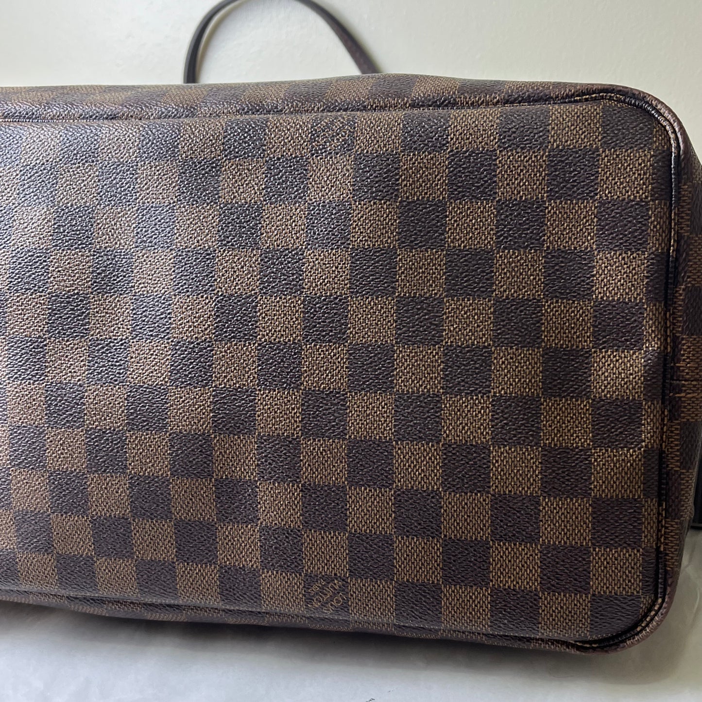 Louis Vuitton	Neverfull GM Damier Ebene
