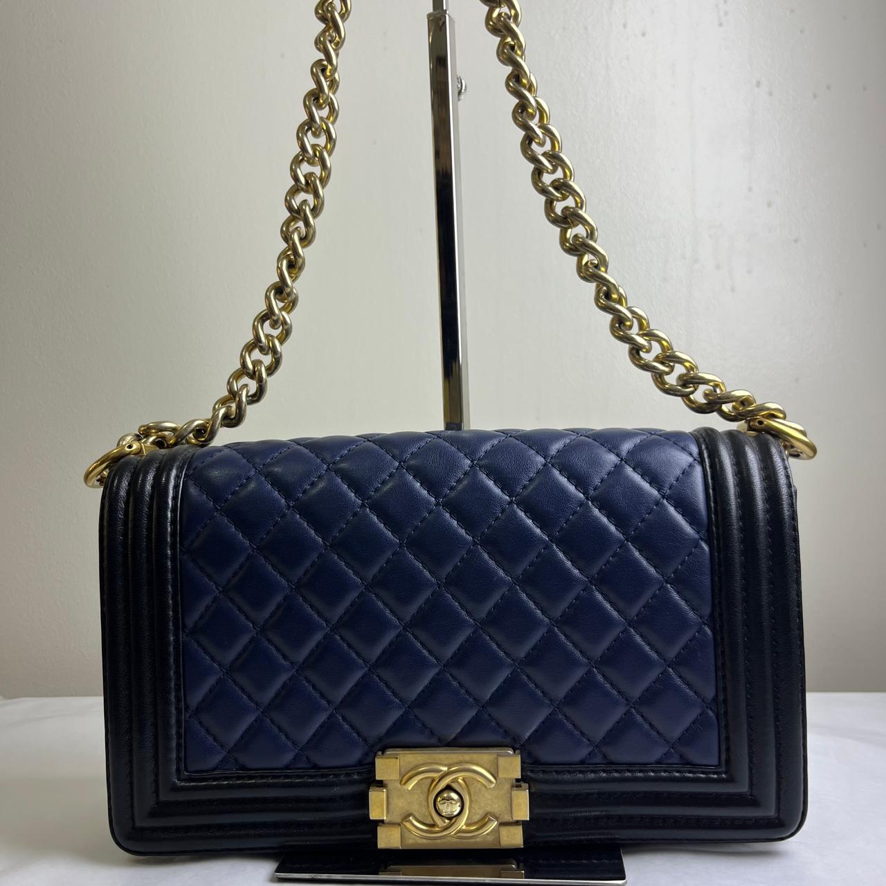 Chanel Le Boy Medium
