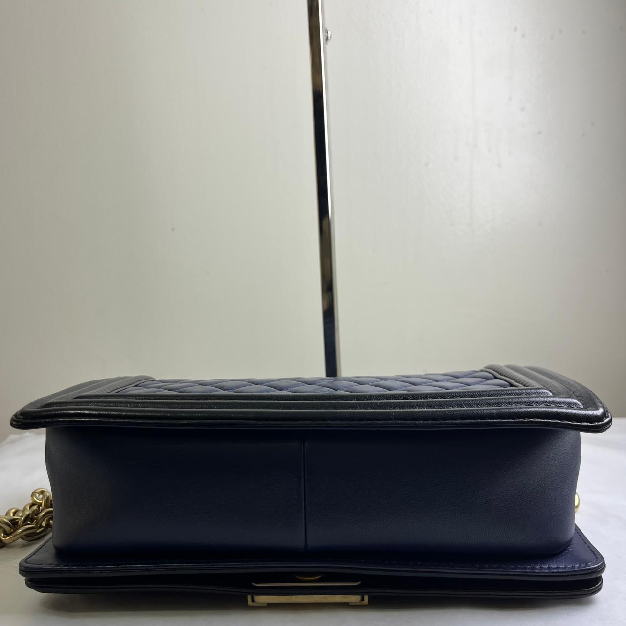 Chanel Le Boy Medium
