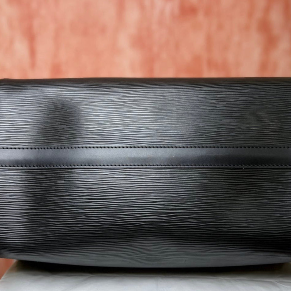 Louis Vuitton Epi Leather Speedy 30 Bag - Black 8.6" H x 12.9" W