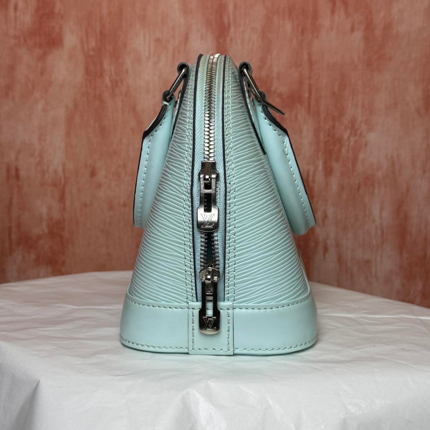 Louis Vuitton	Alma BB Epi - Baby Blue