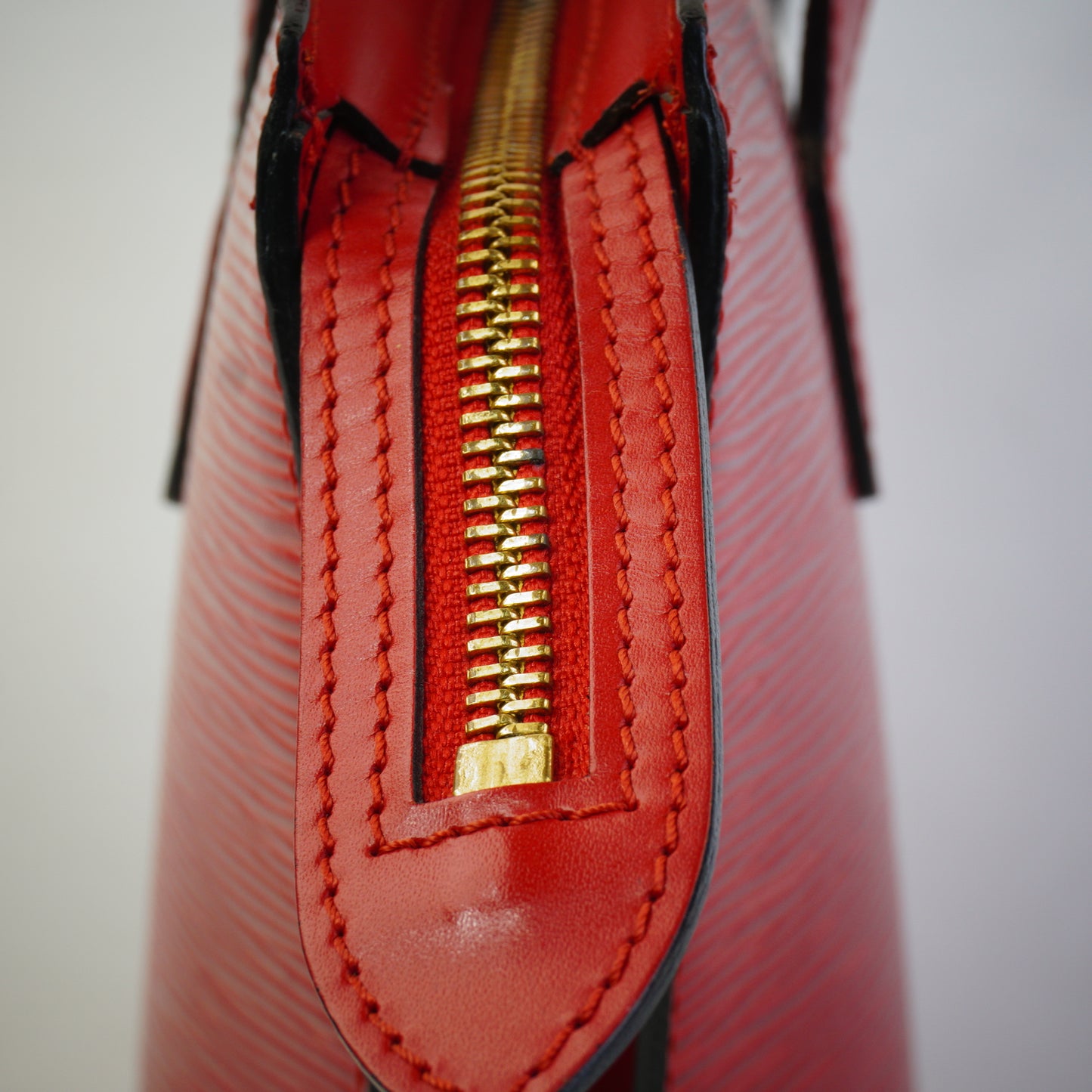 Louis Vuitton	Epi Saint Jacques Red Small