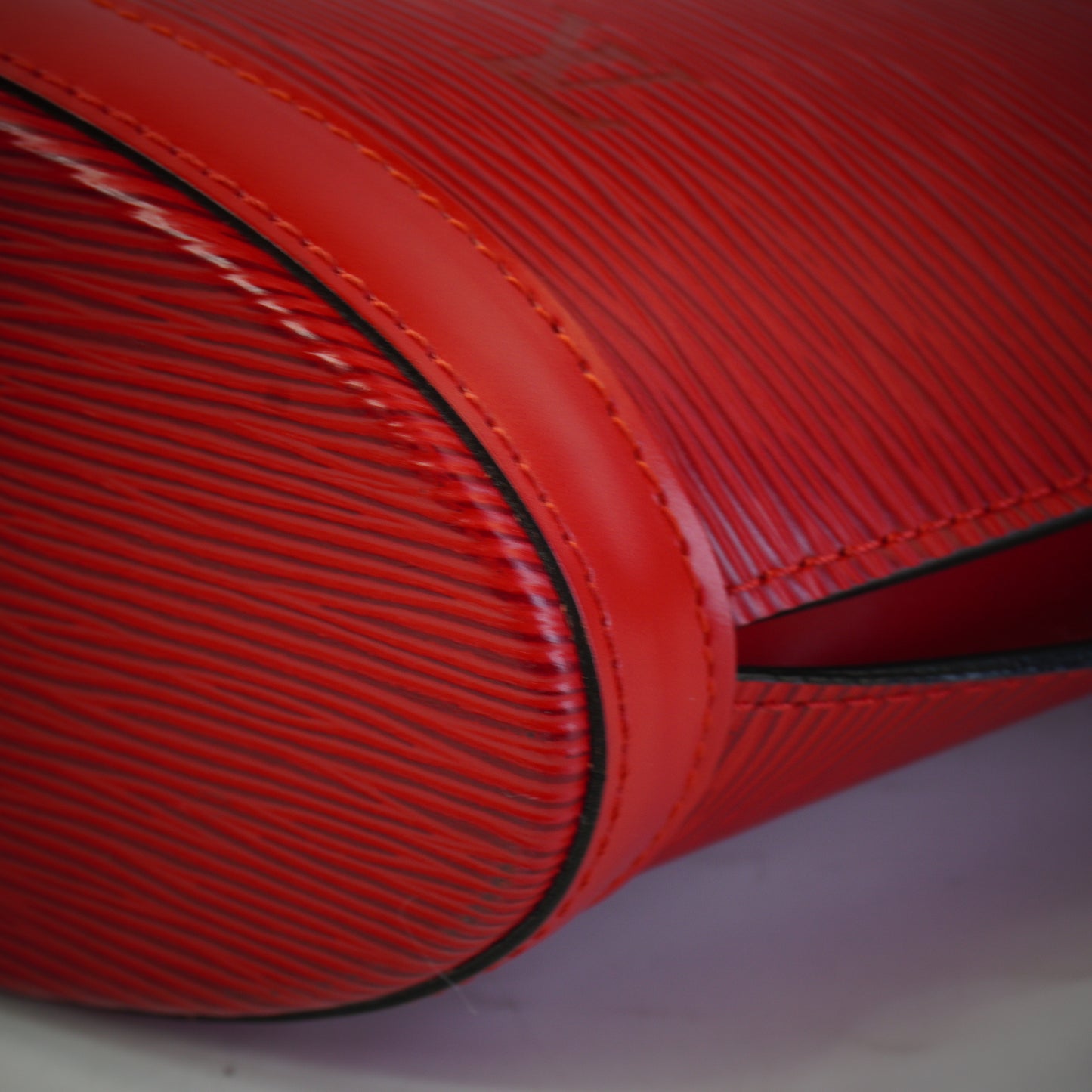 Louis Vuitton	Epi Saint Jacques Red Small