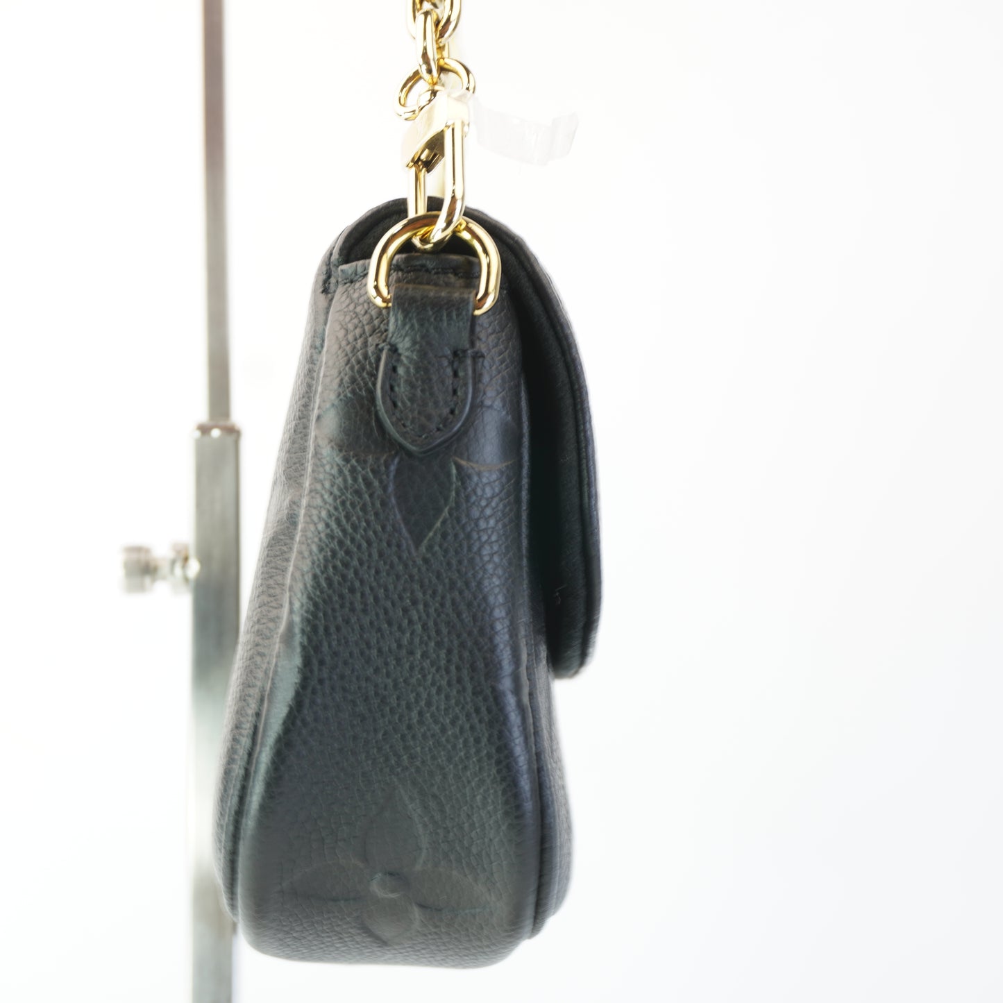 Louis Vuitton	Wallet on Chain Ivy Black