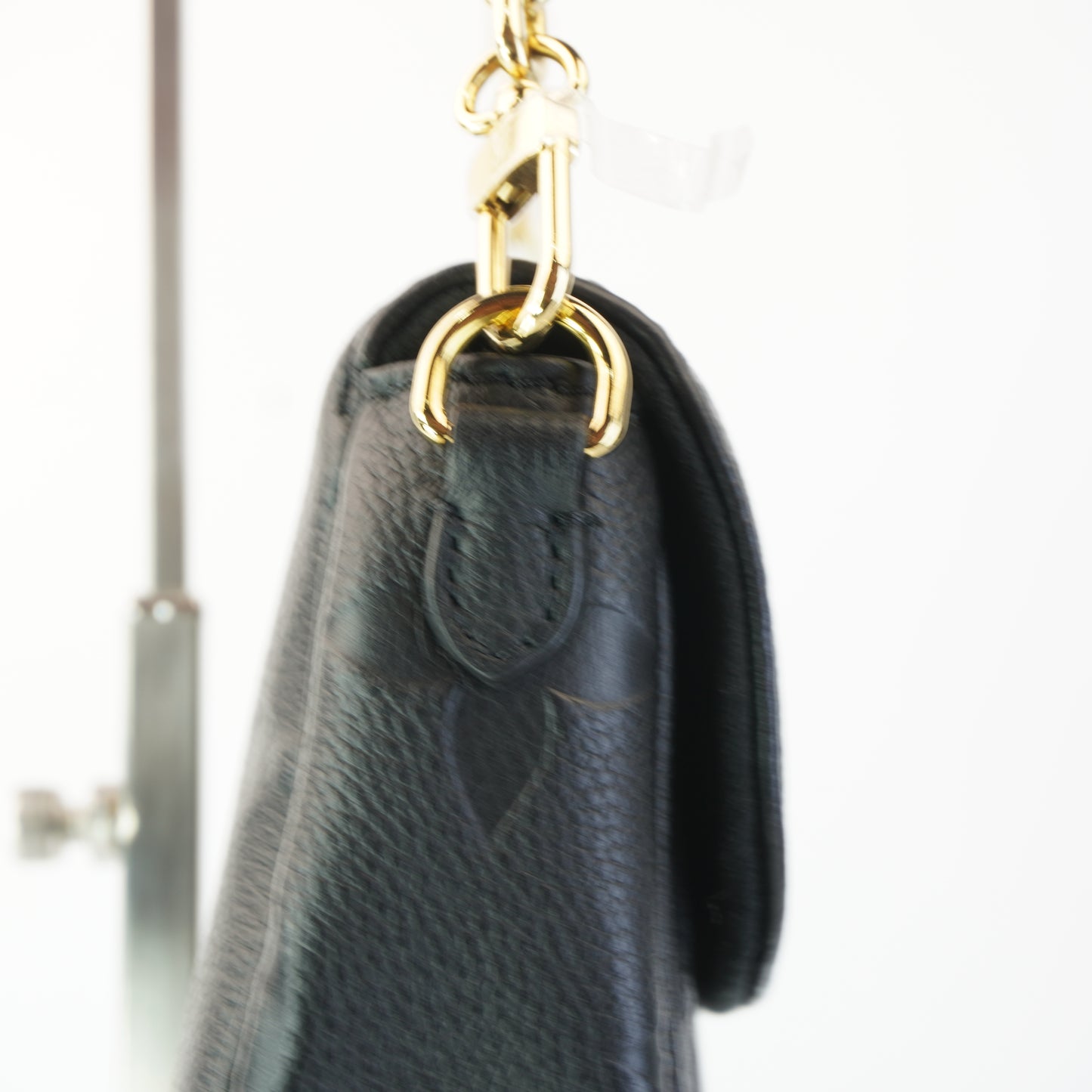Louis Vuitton	Wallet on Chain Ivy Black