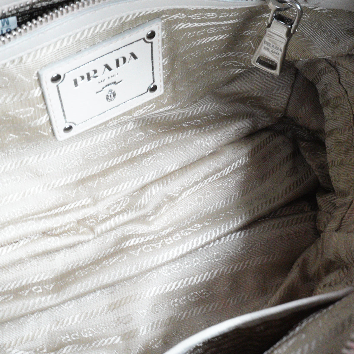 Prada	Nappa Gaufre Satchel White Small SHW