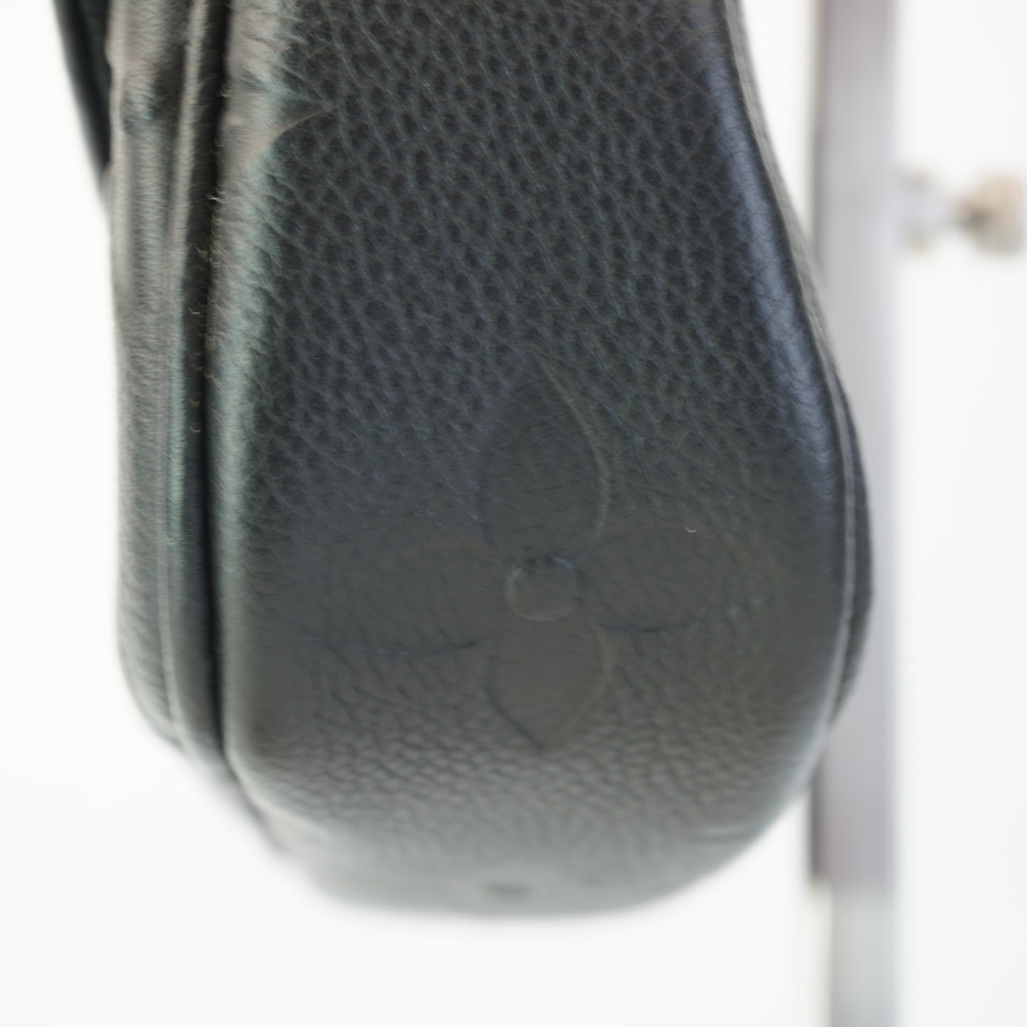 Louis Vuitton	Wallet on Chain Ivy Black
