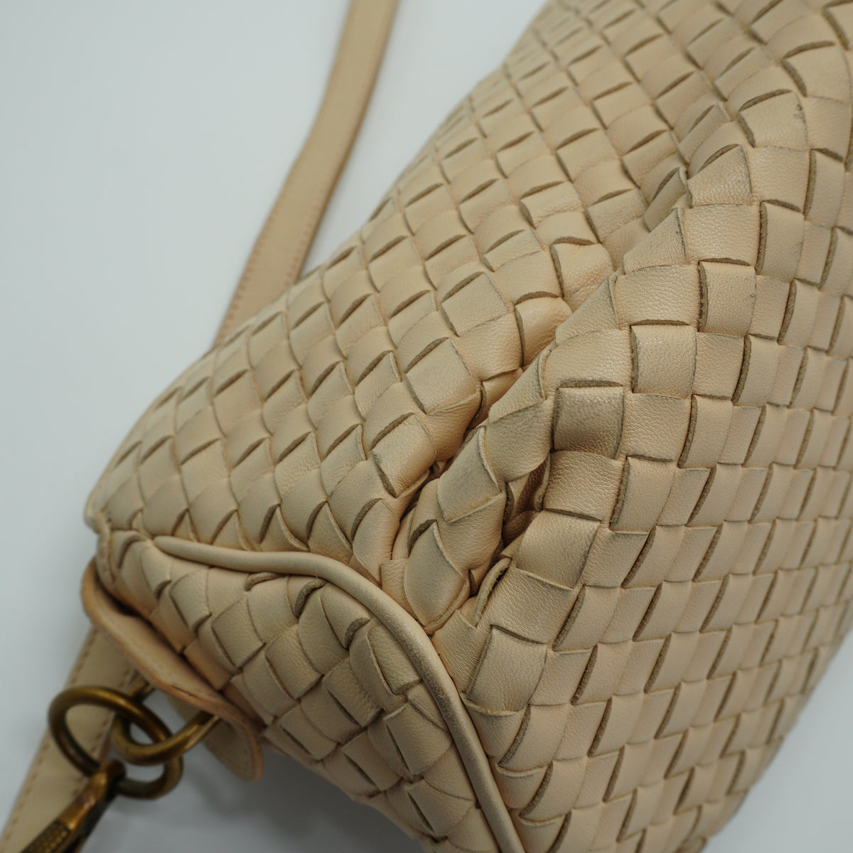 Bottega Veneta Intrecciato Leather Shoulder Bag Medium GHW