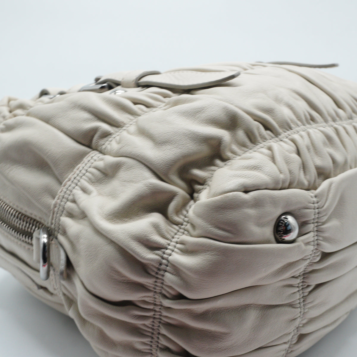 Prada	Nappa Gaufre Satchel White Small SHW