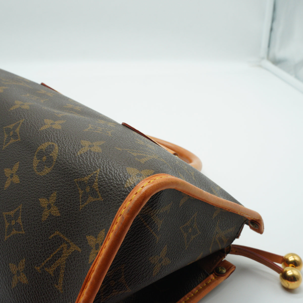 Louis Vuitton	Popincourt Mono Medium GHW