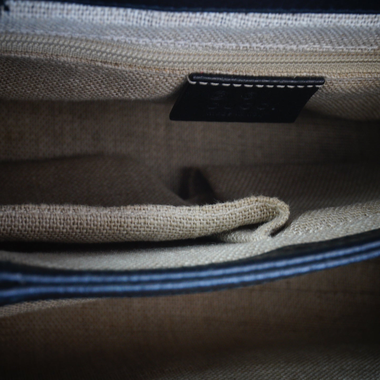 Gucci Interlocking G top Handle GHW Medium