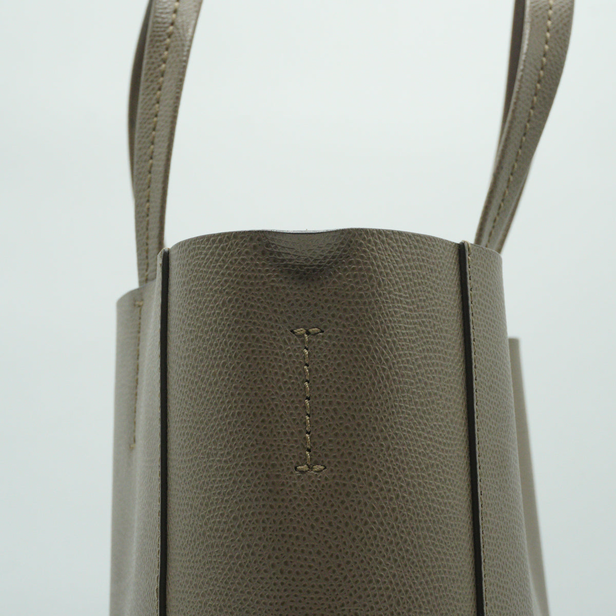 Celine	Vertical Cabas Tote Bag Taupe Medium GHW