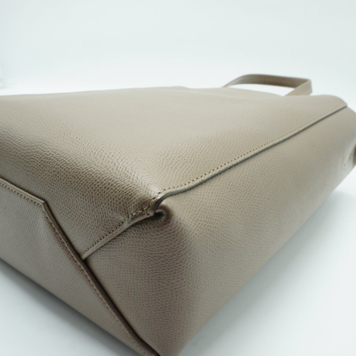 Celine	Vertical Cabas Tote Bag Taupe Medium GHW