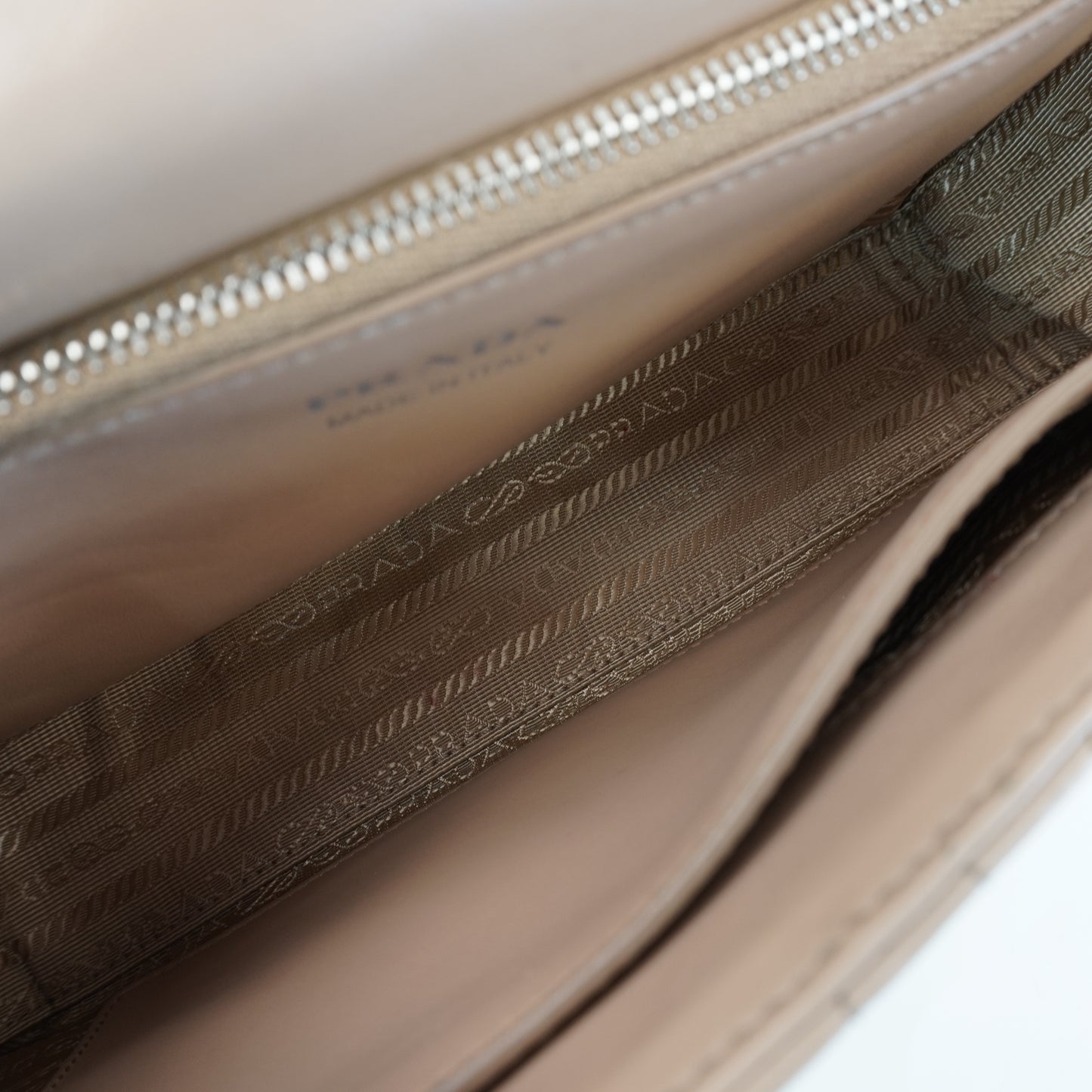 Prada Diagramme Beige