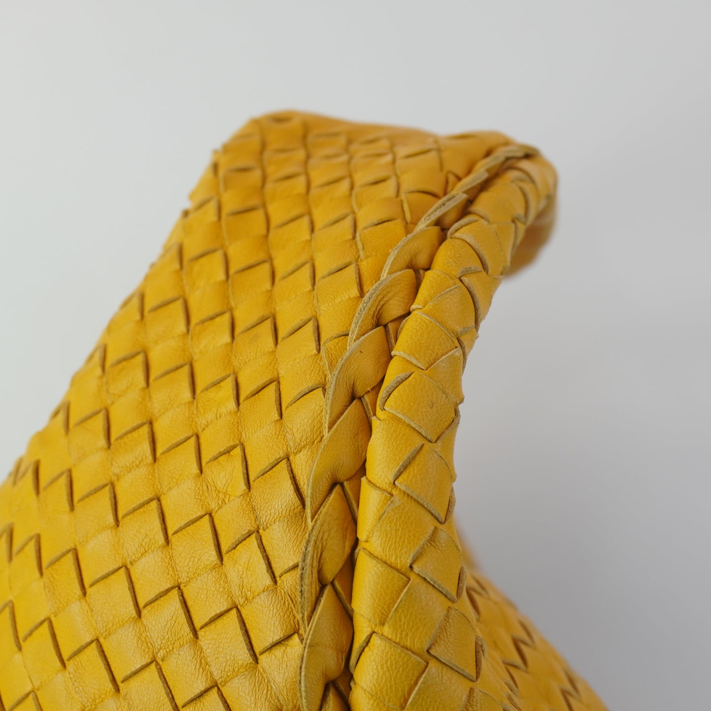 Bottega Veneta	Jodie Mustard Yellow Large
