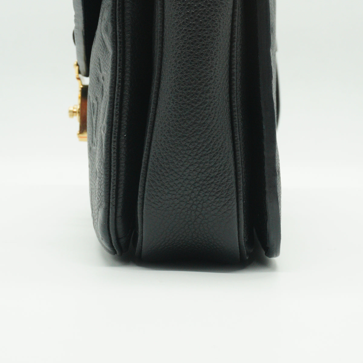 Louis Vuitton	Pochette Metis Black Small GHW