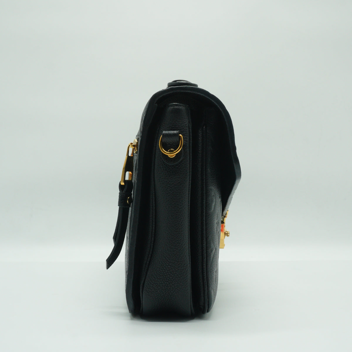 Louis Vuitton	Pochette Metis Black Small GHW