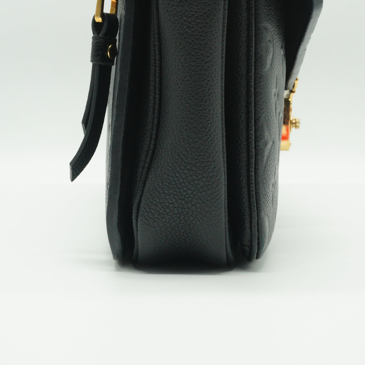 Louis Vuitton	Pochette Metis Black Small GHW