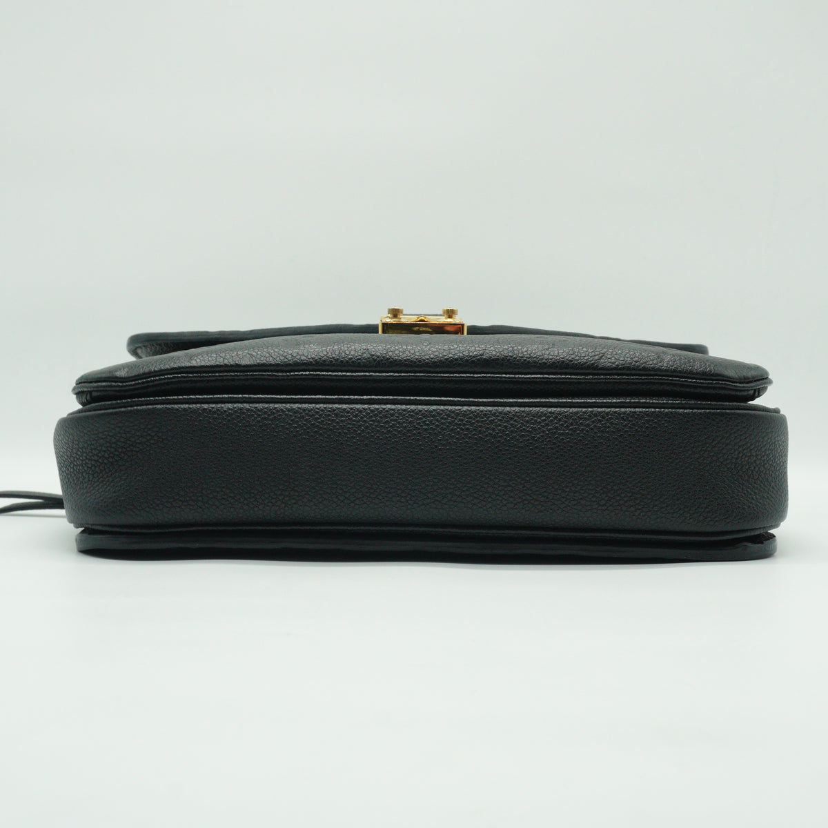 Louis Vuitton	Pochette Metis Black Small GHW