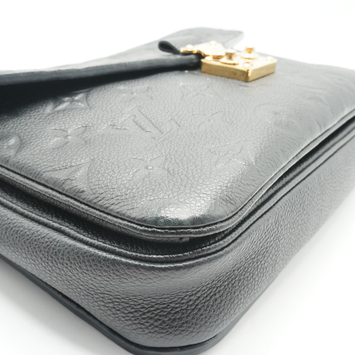 Louis Vuitton	Pochette Metis Black Small GHW
