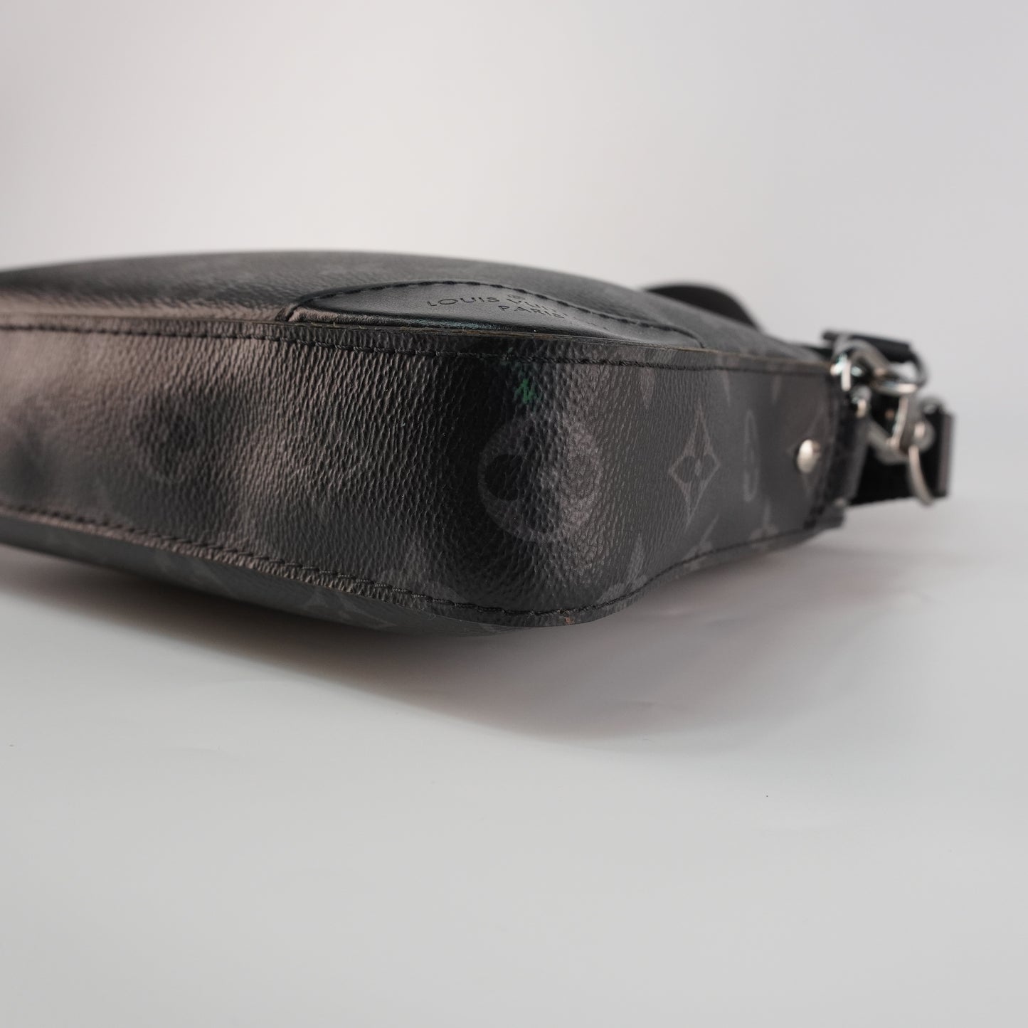 Louis Vuitton	Trio Messenger Monogram Eclipse Canvas