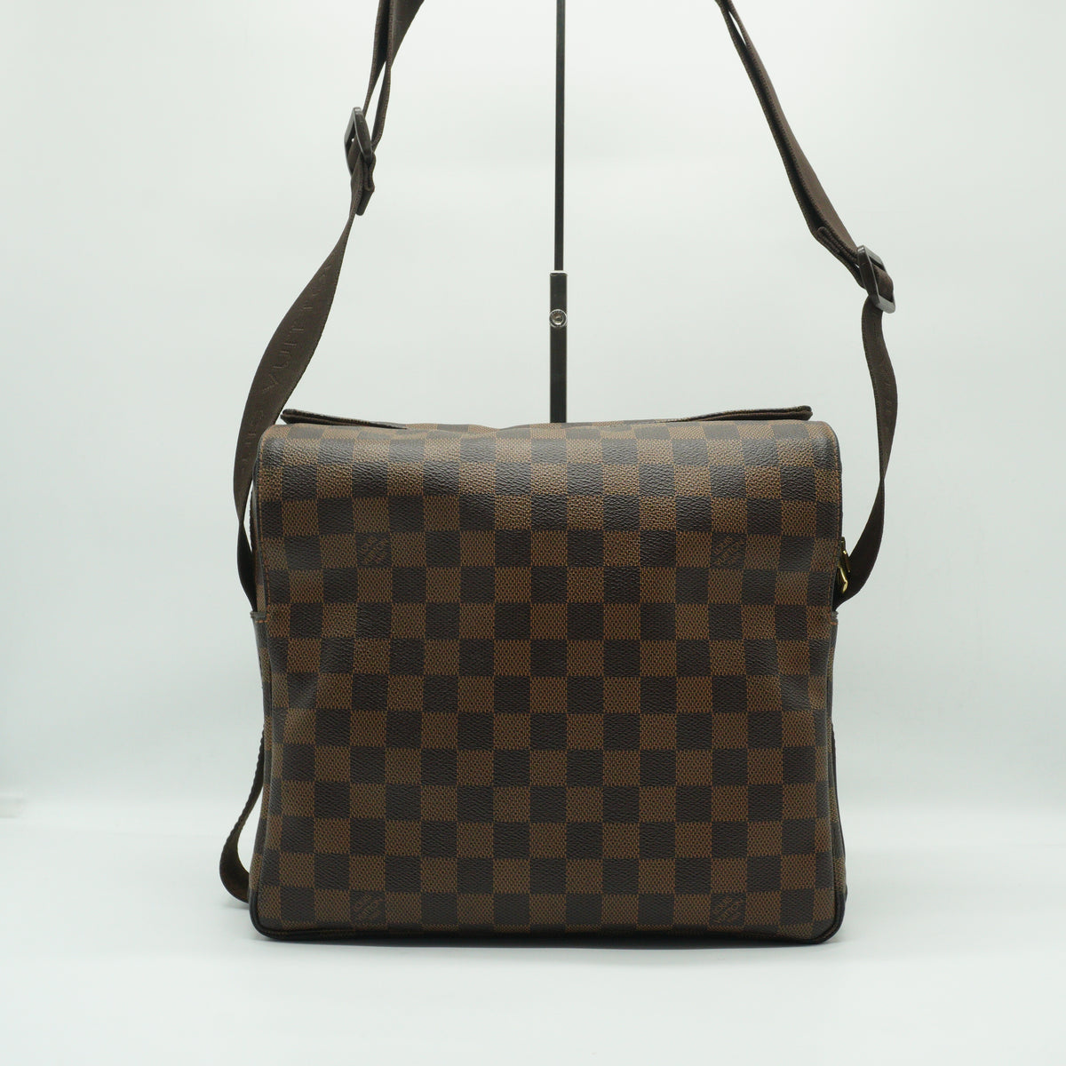Louis Vuitton	Naviglio Damier Ebene Medium Messenger Bag GHW