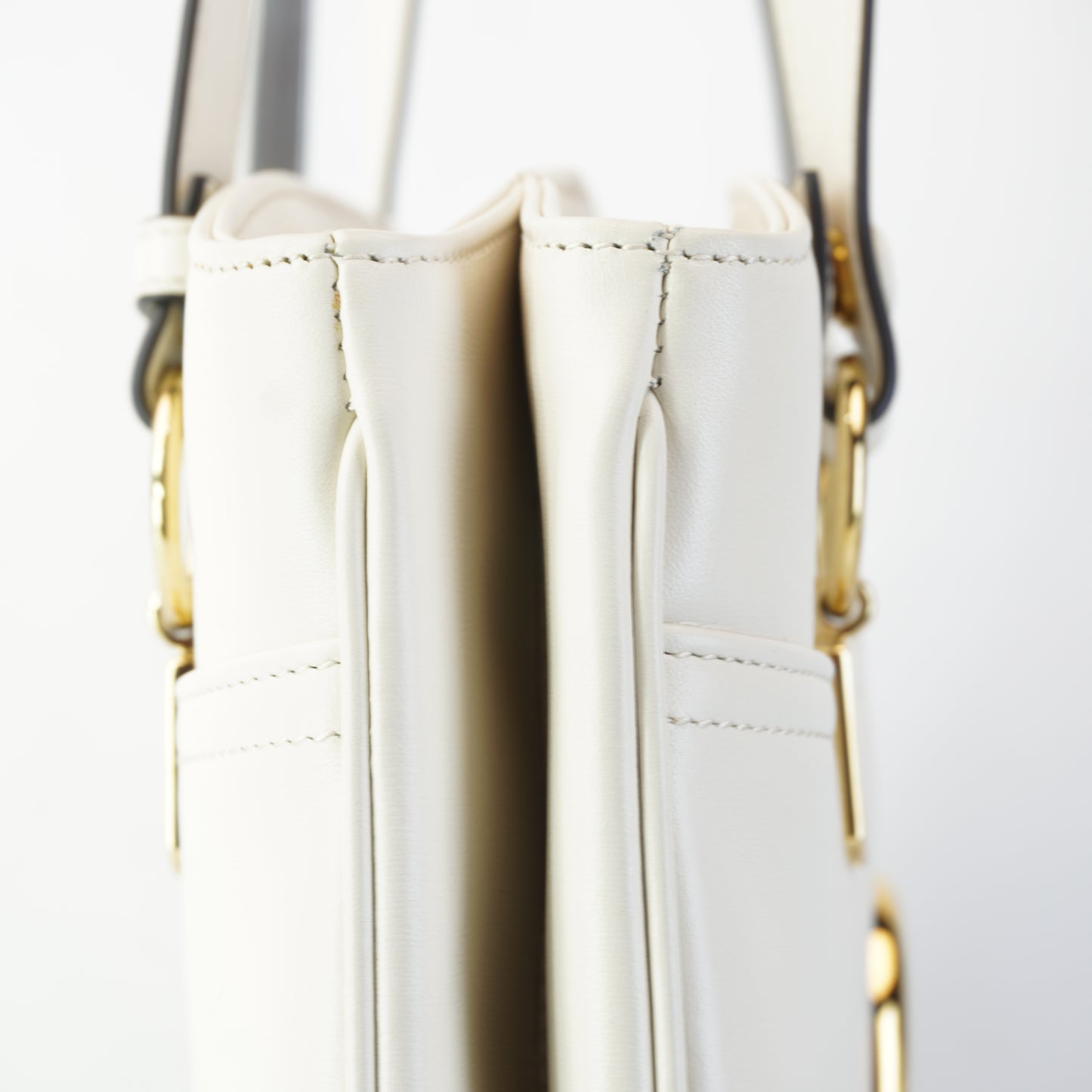 Gucci Arli Top Handle Bag / Shoulder Bag