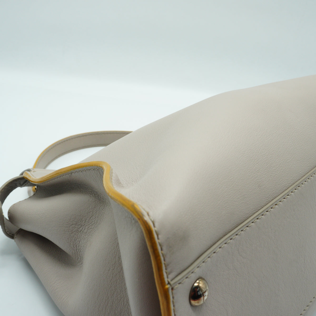 Fendi	Peekaboo Medium Premium Calfskin Ivory SHW