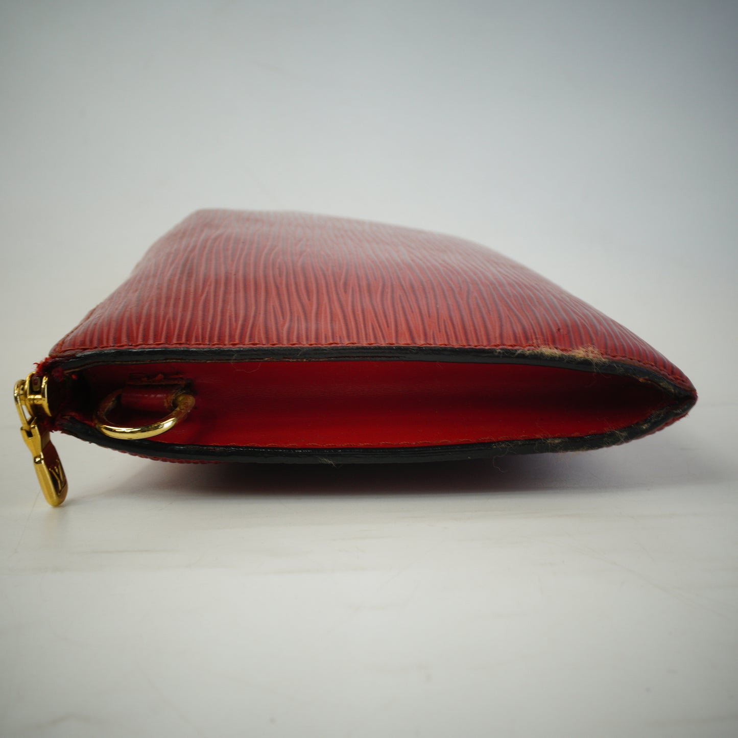 Louis Vuitton	Epi Pochette Red GHW Small