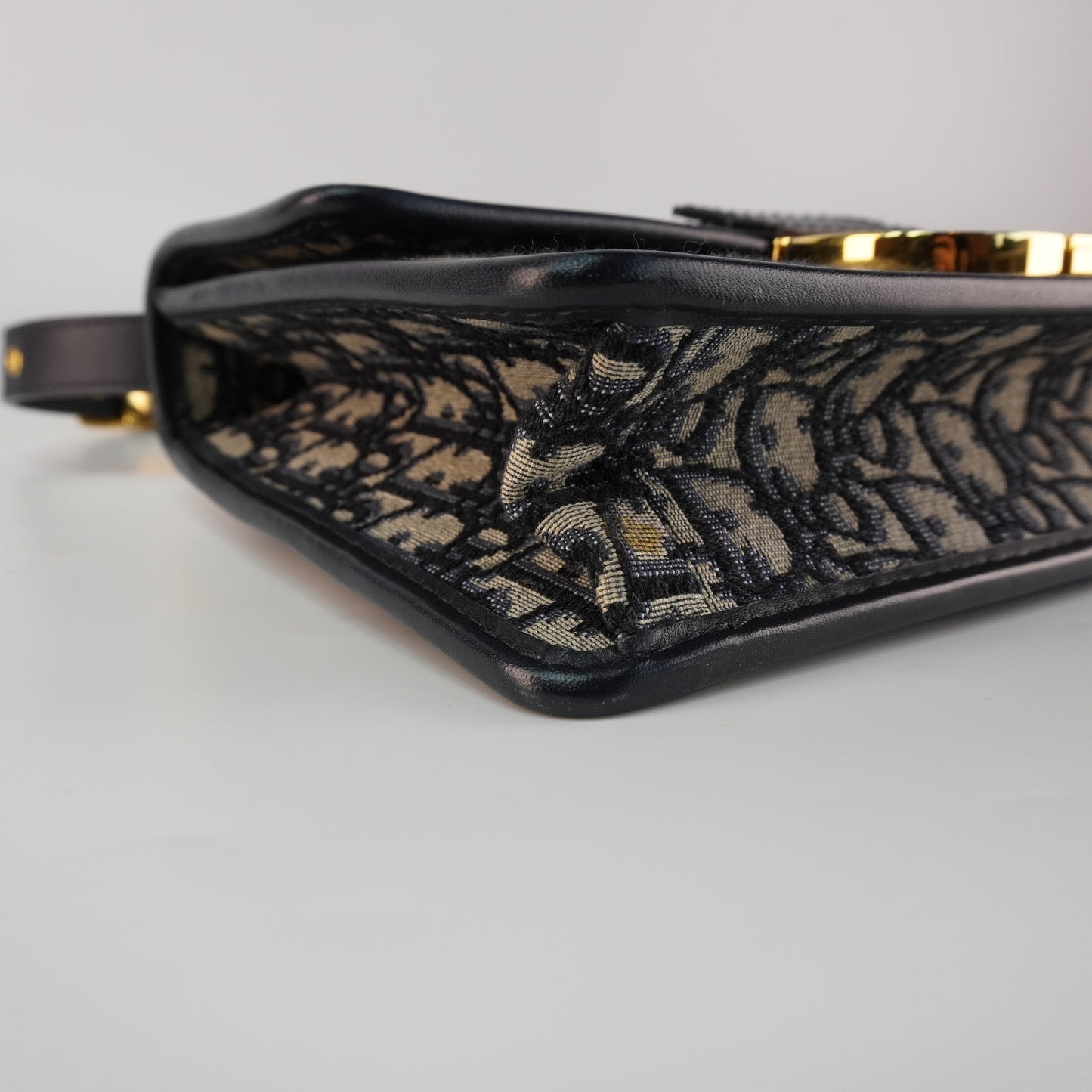 Dior	Montaigne Oblique Blue