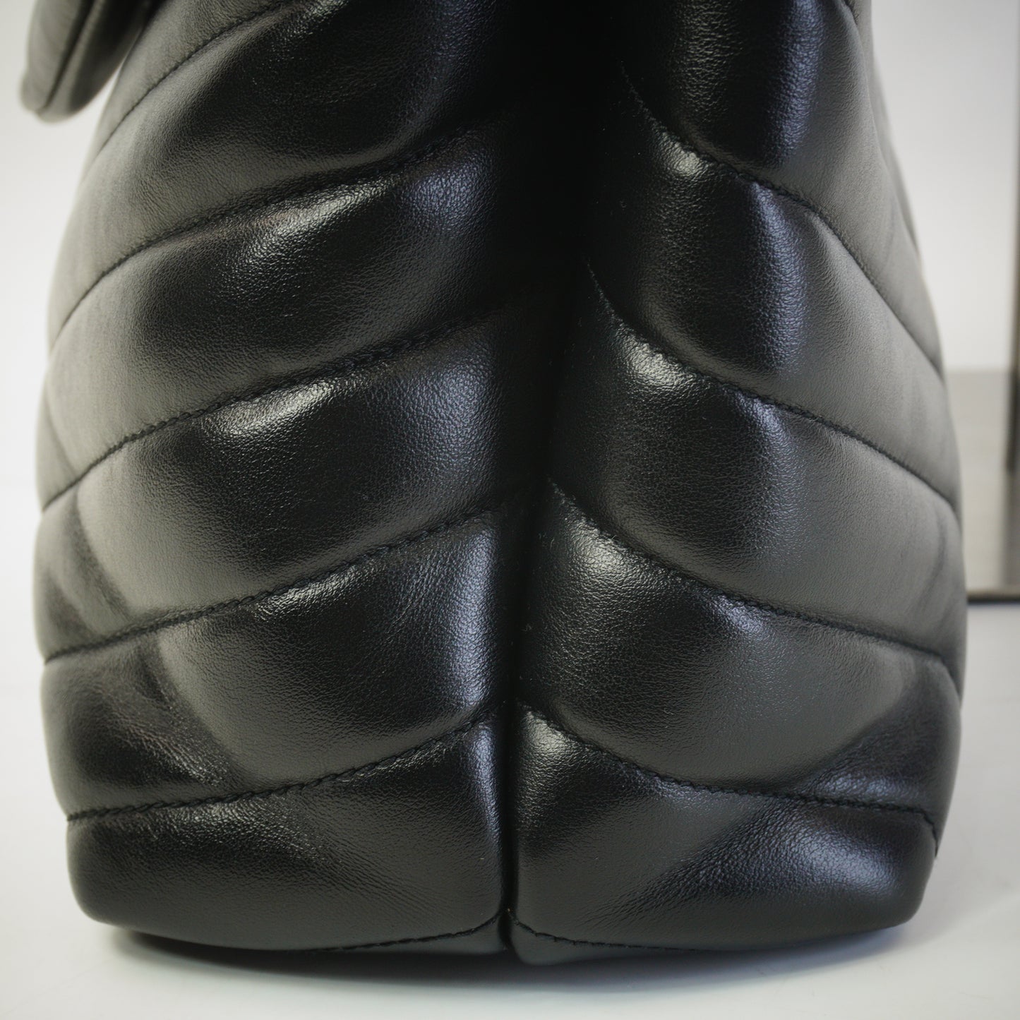 YSL	Lou Lou Shoulder Bag SHW Medium