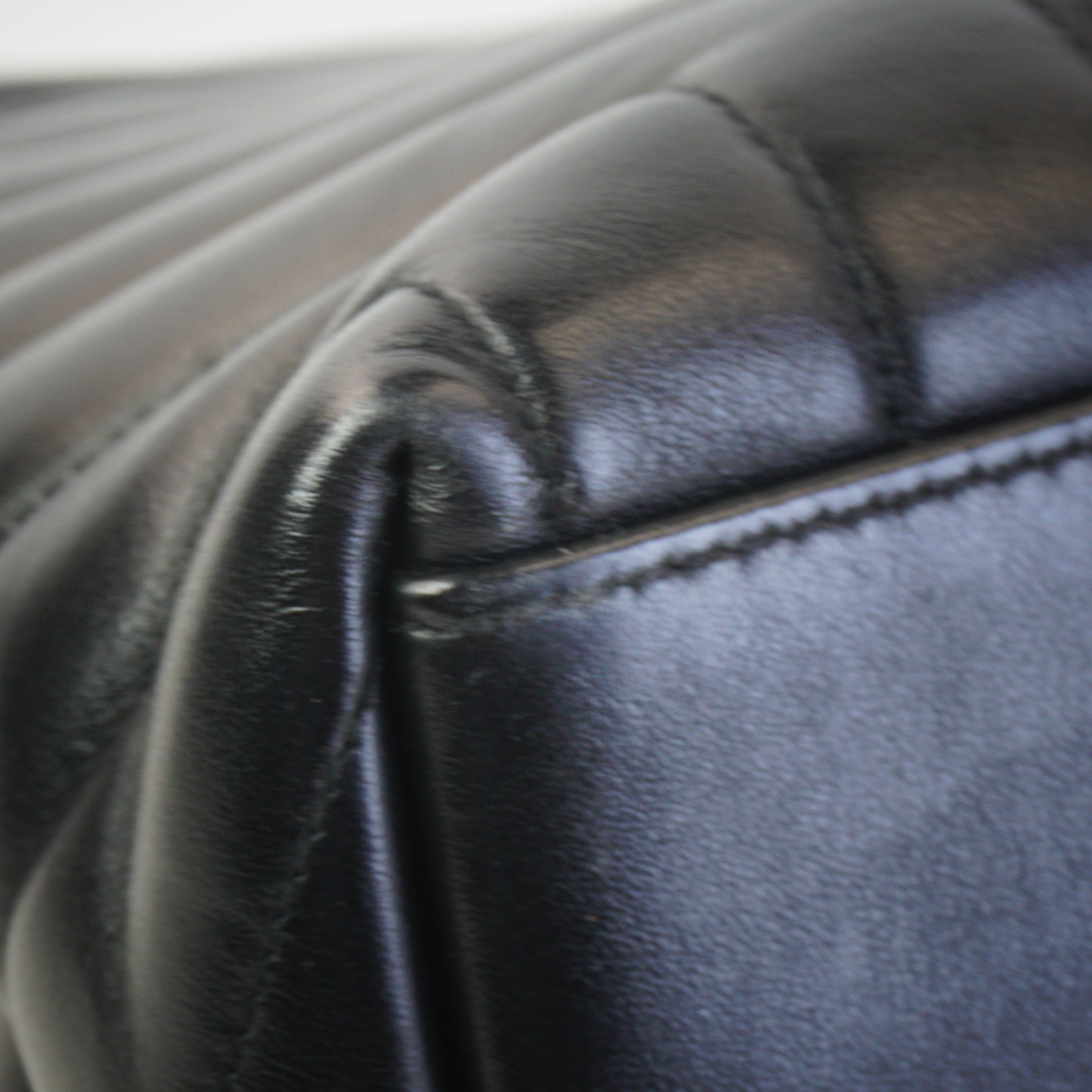 YSL	Lou Lou Shoulder Bag SHW Medium