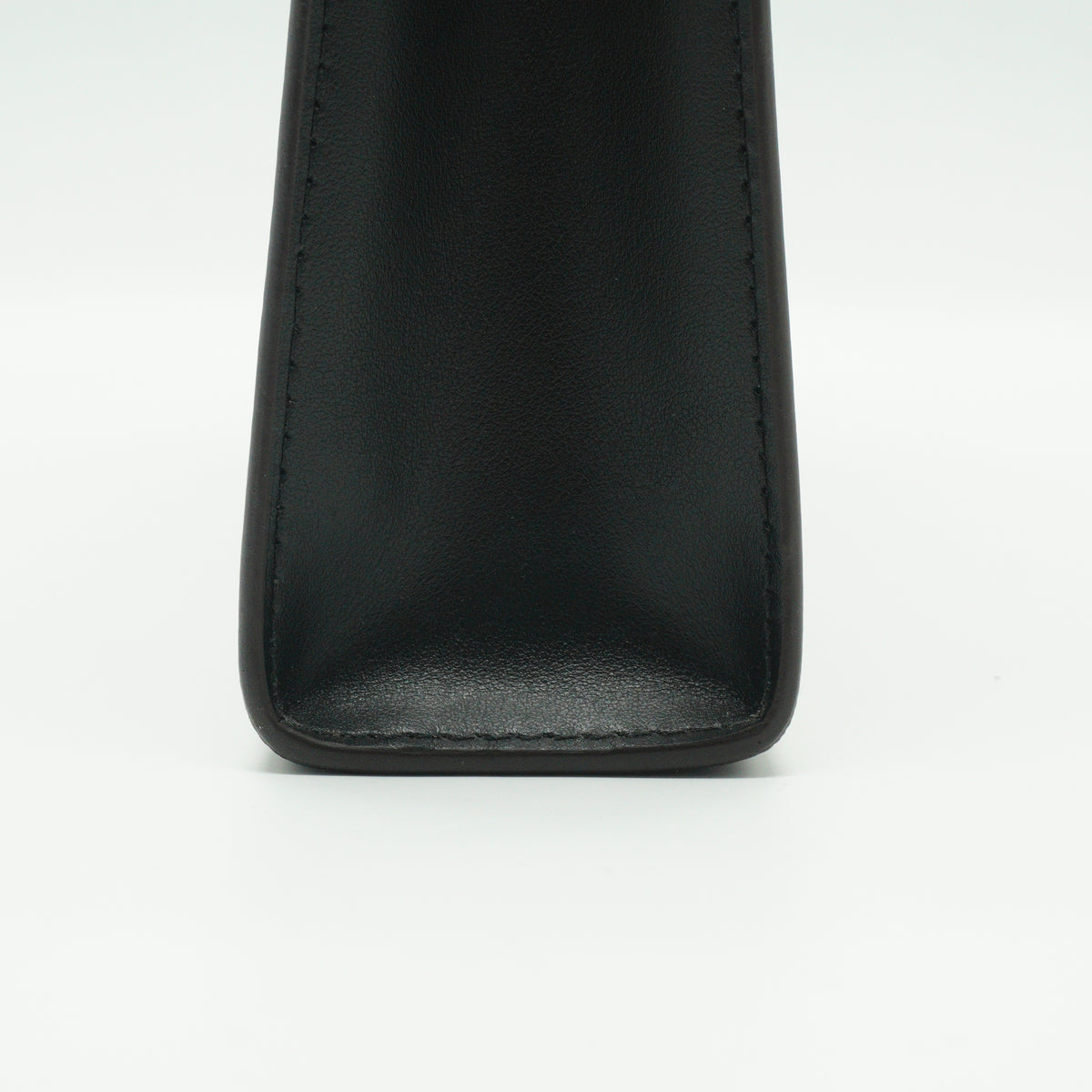 Louis Vuitton	Toiletry Pouch Medium Monogram GHW