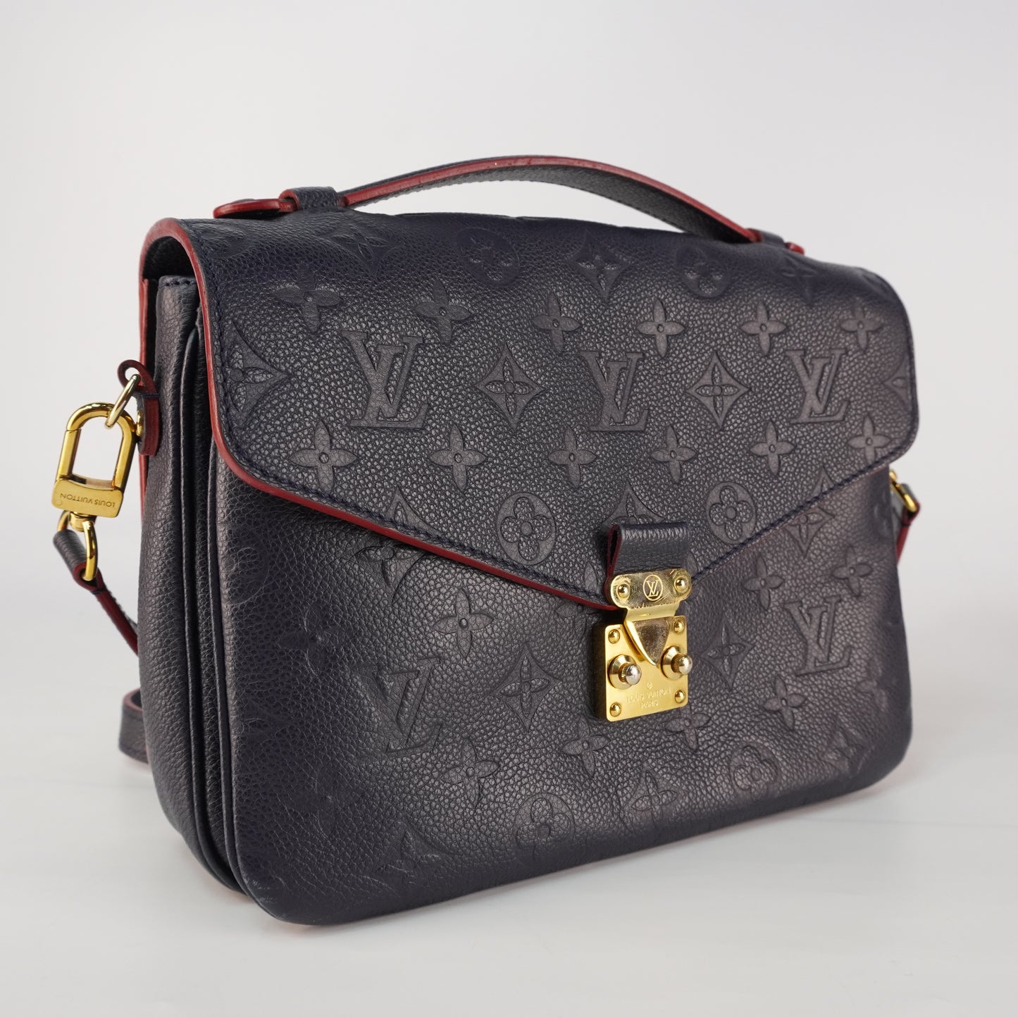 Louis Vuitton Pochette Metis